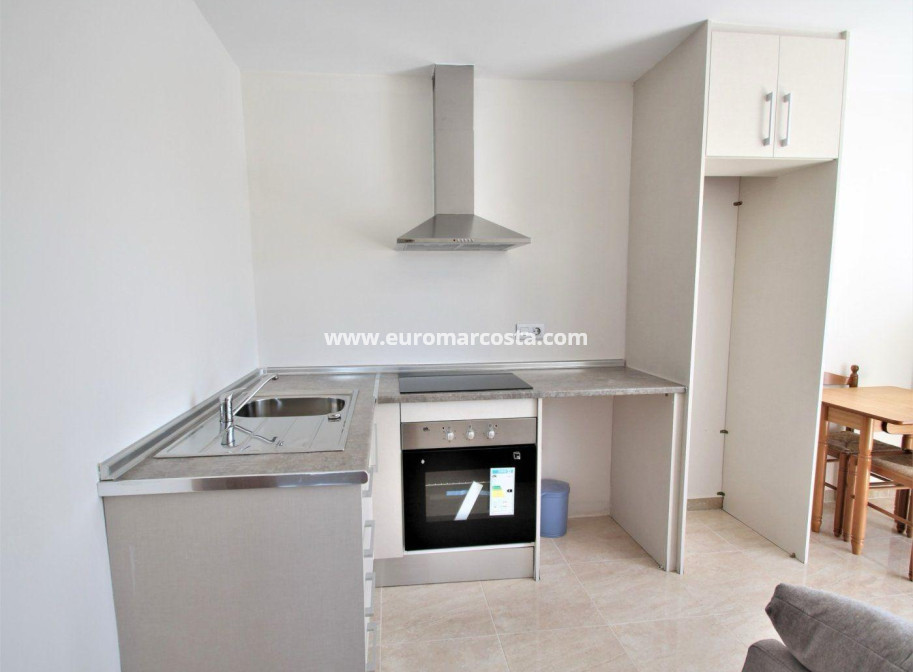 Objekte zum Wiederverkauf - Stadthaus - Torrevieja - TORREVIEJA