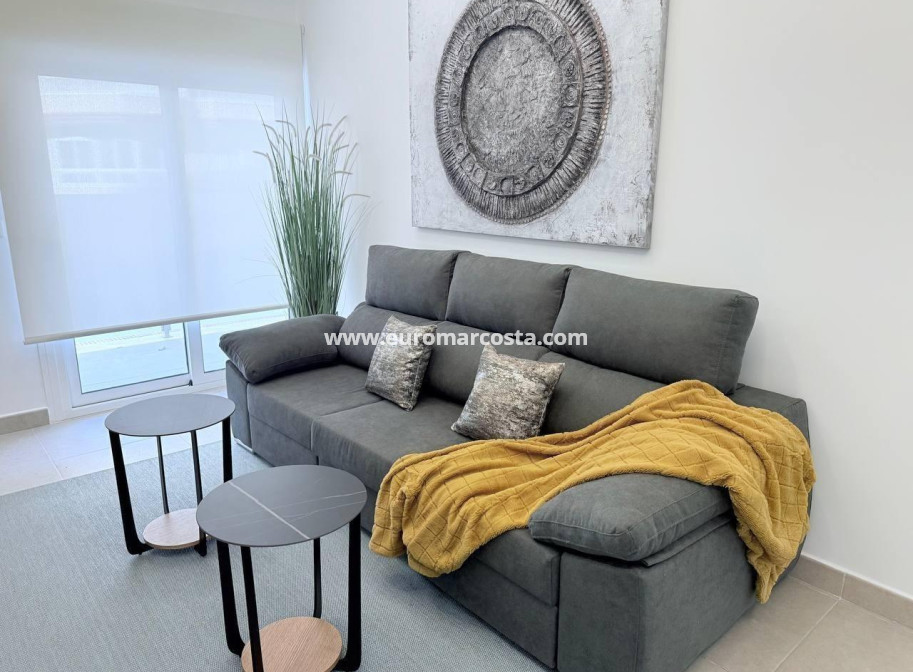 Sale - Apartment / flat - Guardamar del Segura - Pueblo