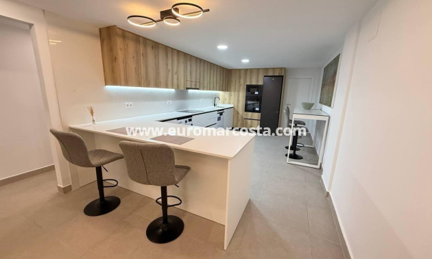 Sale - Apartment / flat - Guardamar del Segura - Pueblo