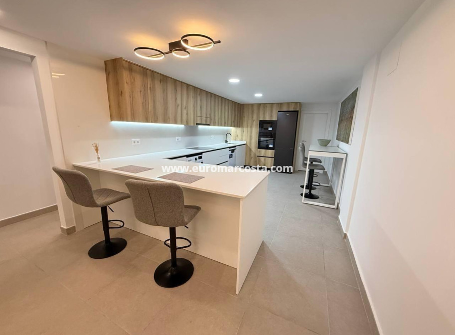 Sale - Apartment / flat - Guardamar del Segura - Pueblo