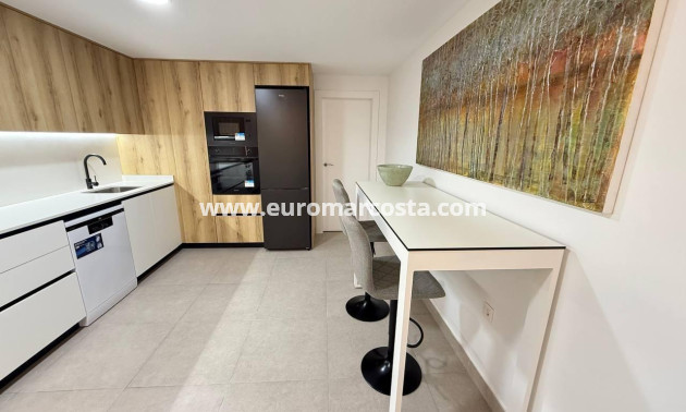 Sale - Apartment / flat - Guardamar del Segura - Pueblo