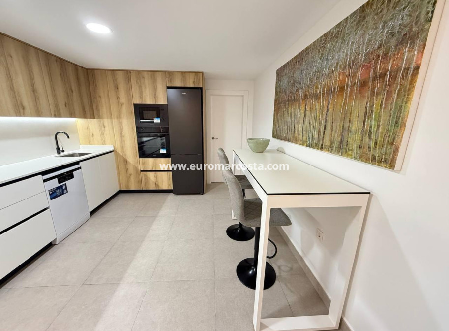 Sale - Apartment / flat - Guardamar del Segura - Pueblo