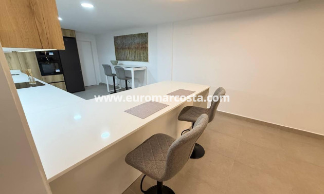 Sale - Apartment / flat - Guardamar del Segura - Pueblo