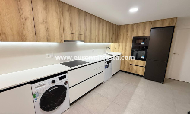 Sale - Apartment / flat - Guardamar del Segura - Pueblo