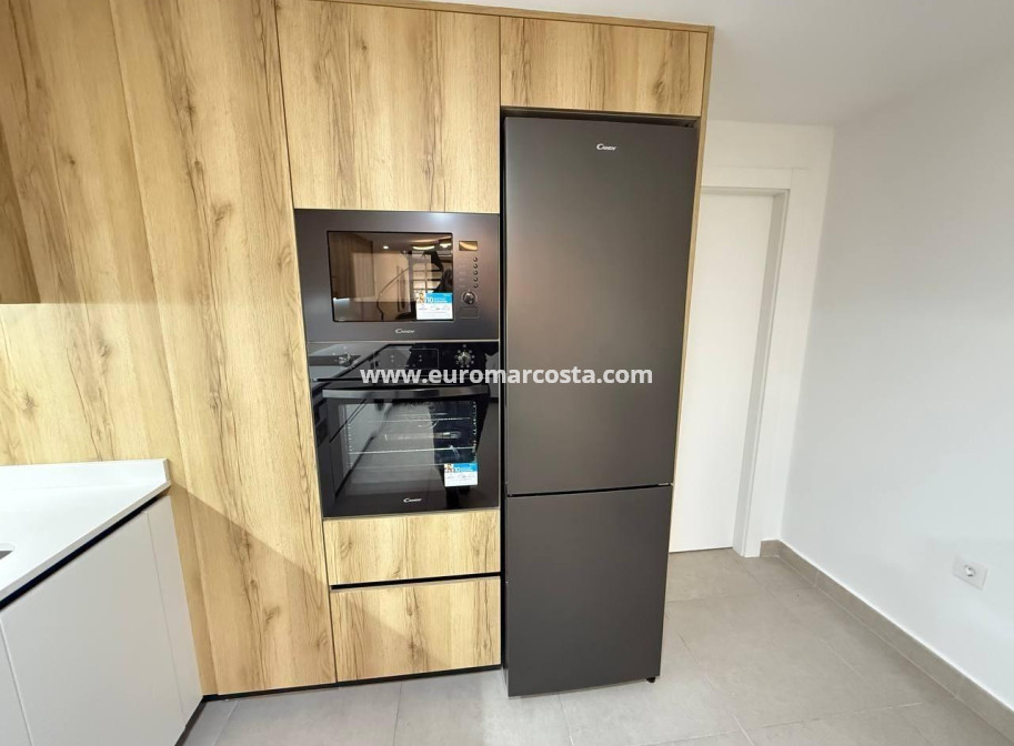 Sale - Apartment / flat - Guardamar del Segura - Pueblo