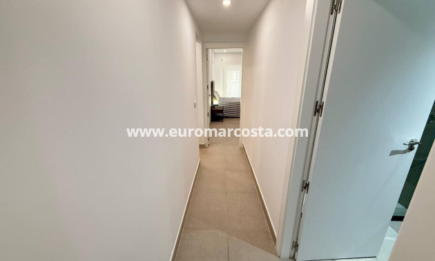 Sale - Apartment / flat - Guardamar del Segura - Pueblo