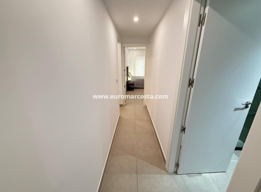 Sale - Apartment / flat - Guardamar del Segura - Pueblo
