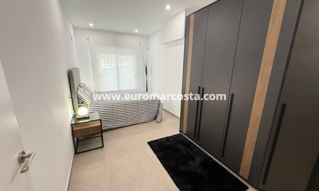 Sale - Apartment / flat - Guardamar del Segura - Pueblo