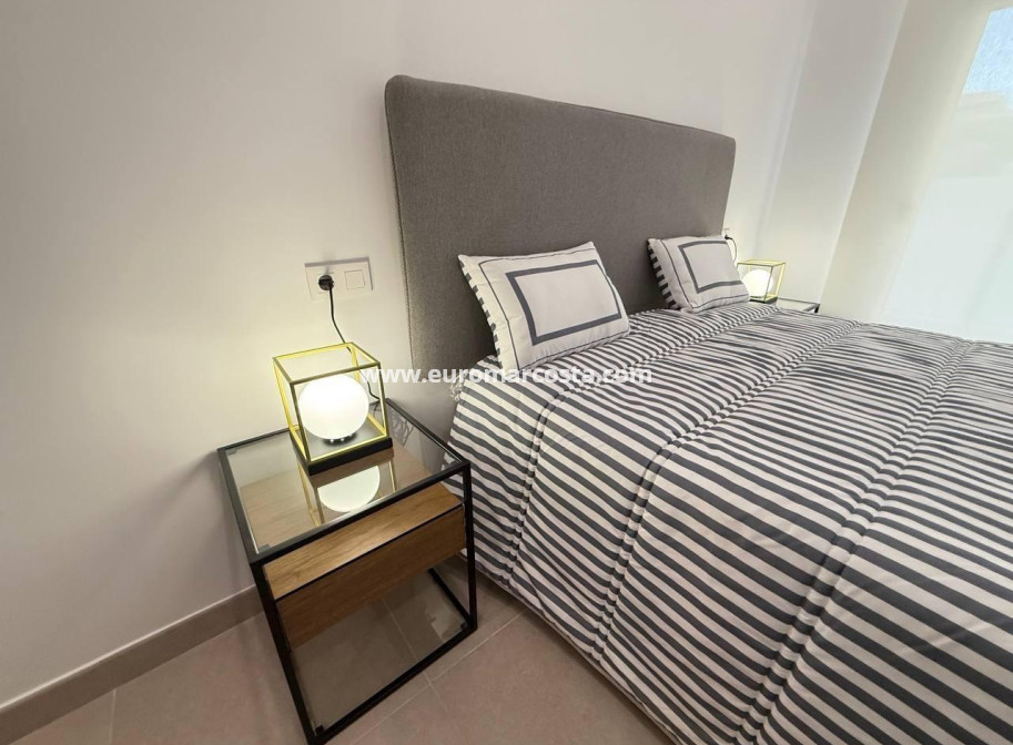 Sale - Apartment / flat - Guardamar del Segura - Pueblo