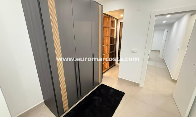Sale - Apartment / flat - Guardamar del Segura - Pueblo