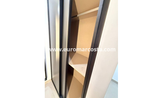 Sale - Apartment / flat - Guardamar del Segura - Pueblo