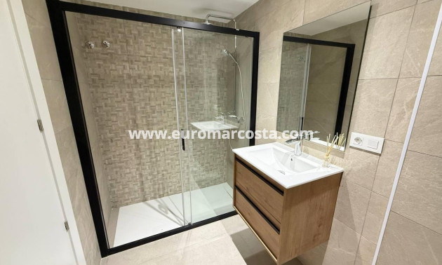 Sale - Apartment / flat - Guardamar del Segura - Pueblo
