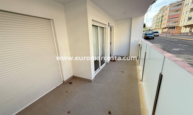 Sale - Apartment / flat - Guardamar del Segura - Pueblo