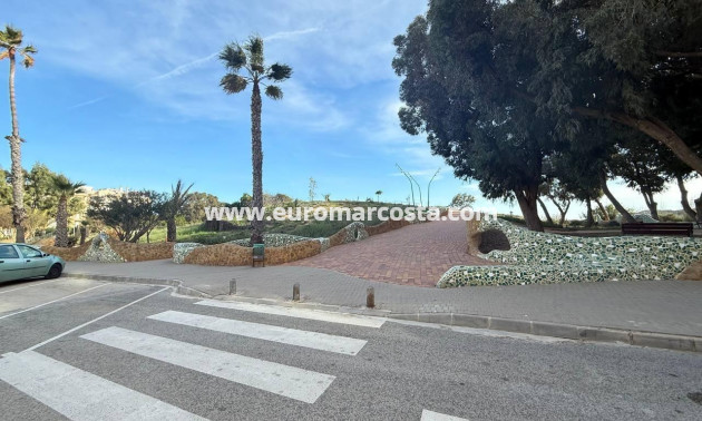 Sale - Apartment / flat - Guardamar del Segura - Pueblo