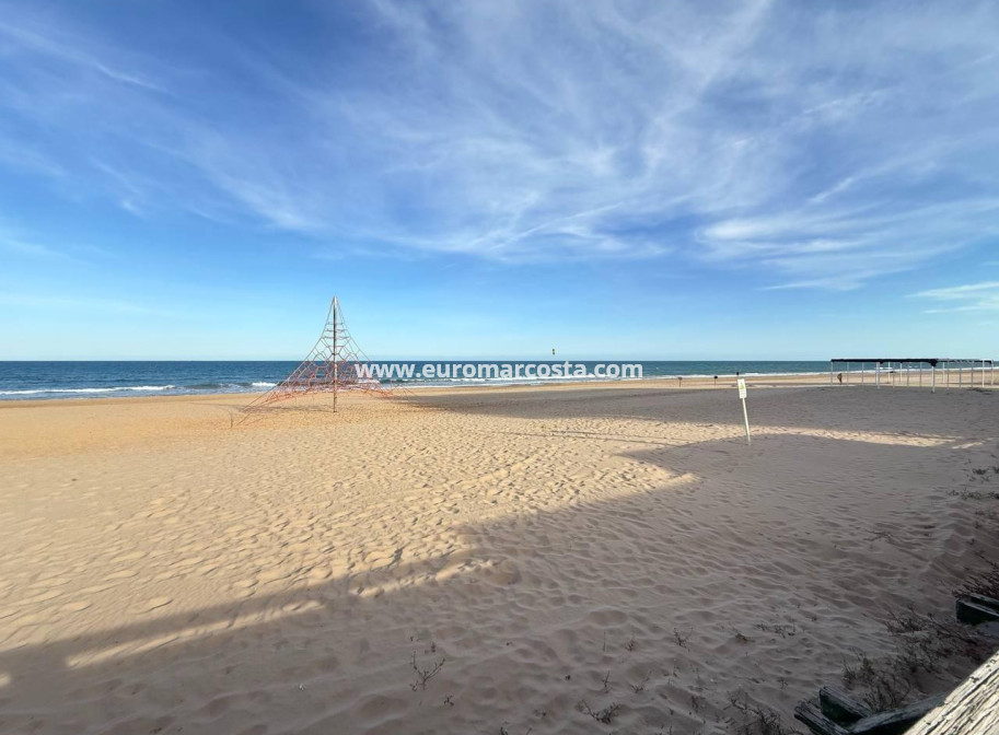 Sale - Apartment / flat - Guardamar del Segura - Pueblo