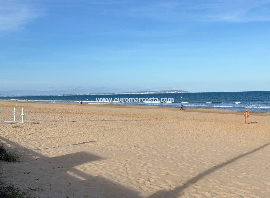 Sale - Apartment / flat - Guardamar del Segura - Pueblo