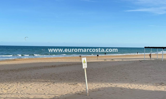 Sale - Apartment / flat - Guardamar del Segura - Pueblo