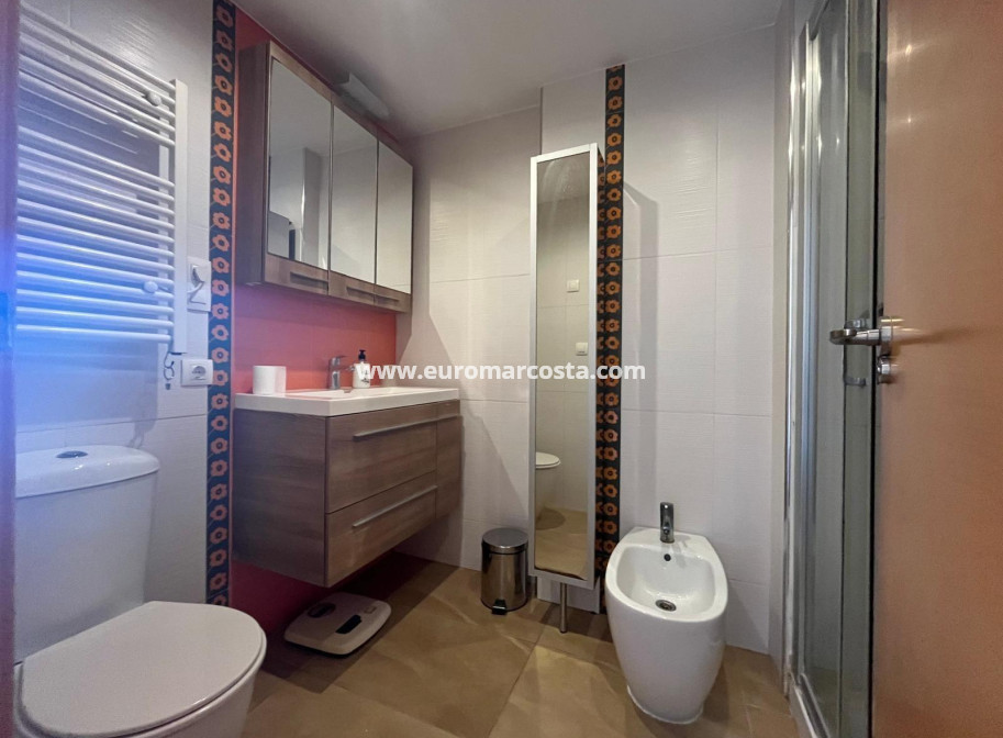 Venta - Apartamento / piso - Torrevieja - TORREVIEJA