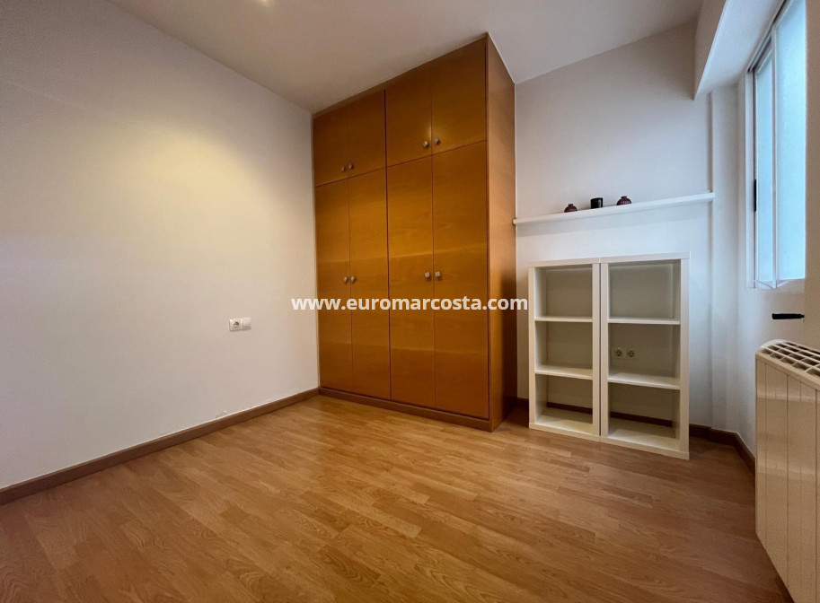 Venta - Apartamento / piso - Torrevieja - TORREVIEJA