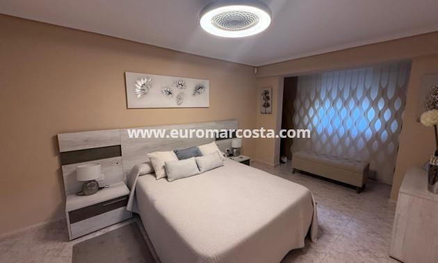 Objekte zum Wiederverkauf - Villa freitstehend - Torrevieja - Los Balcones - Los Altos del Edén