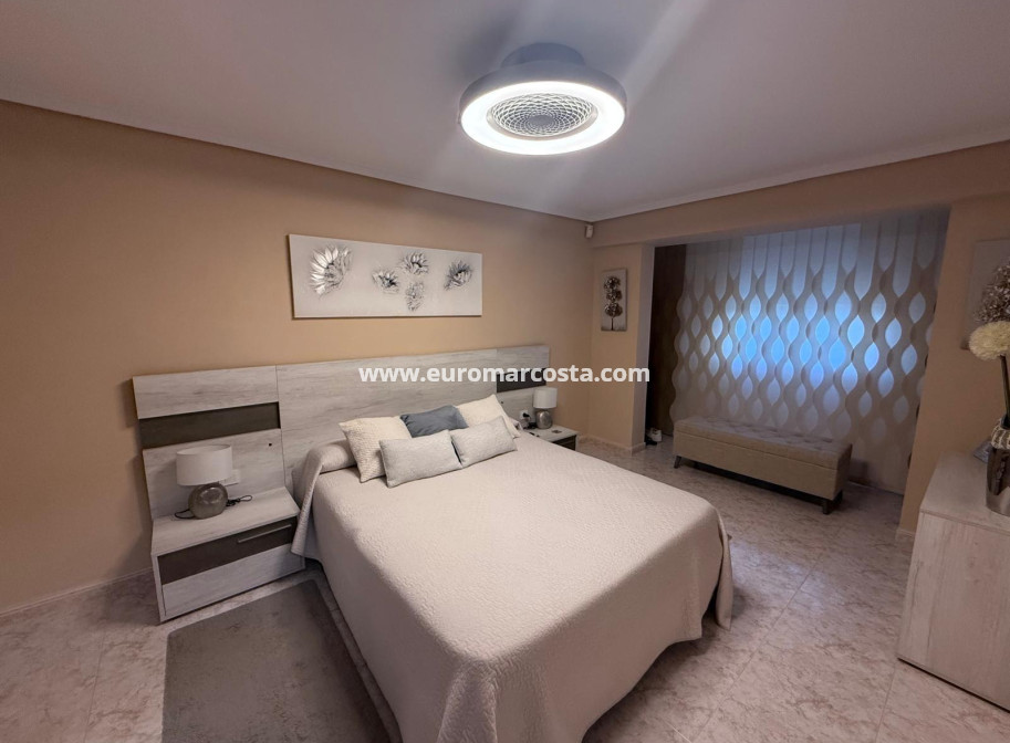 Objekte zum Wiederverkauf - Villa freitstehend - Torrevieja - Los Balcones - Los Altos del Edén