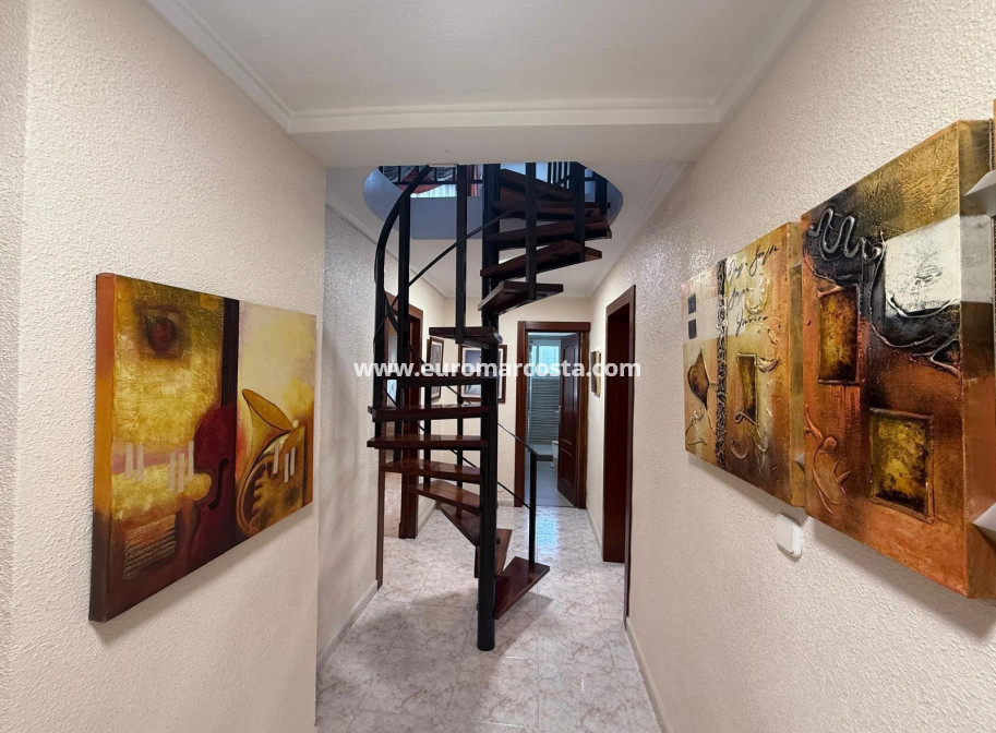 Objekte zum Wiederverkauf - Villa freitstehend - Torrevieja - Los Balcones - Los Altos del Edén