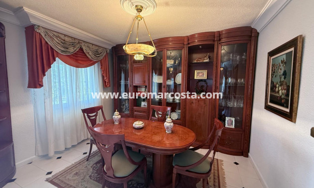 Objekte zum Wiederverkauf - Villa freitstehend - Torrevieja - Los Balcones - Los Altos del Edén