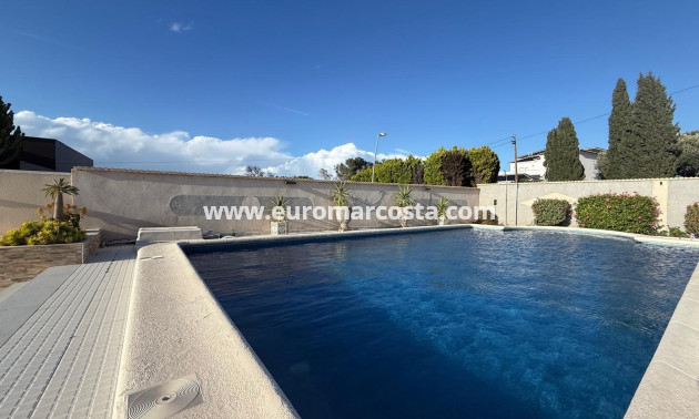 Objekte zum Wiederverkauf - Villa freitstehend - Torrevieja - Los Balcones - Los Altos del Edén
