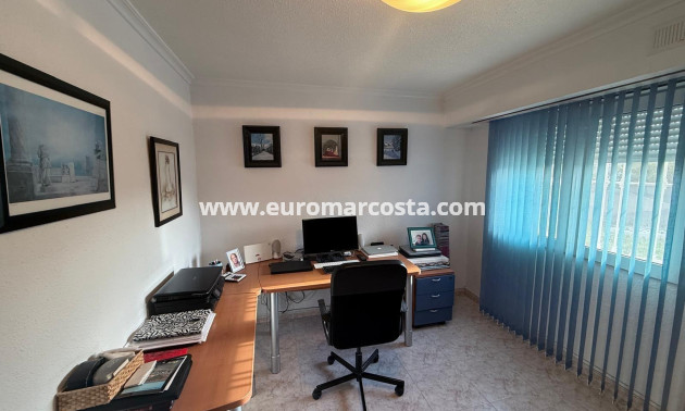 Objekte zum Wiederverkauf - Villa freitstehend - Torrevieja - Los Balcones - Los Altos del Edén