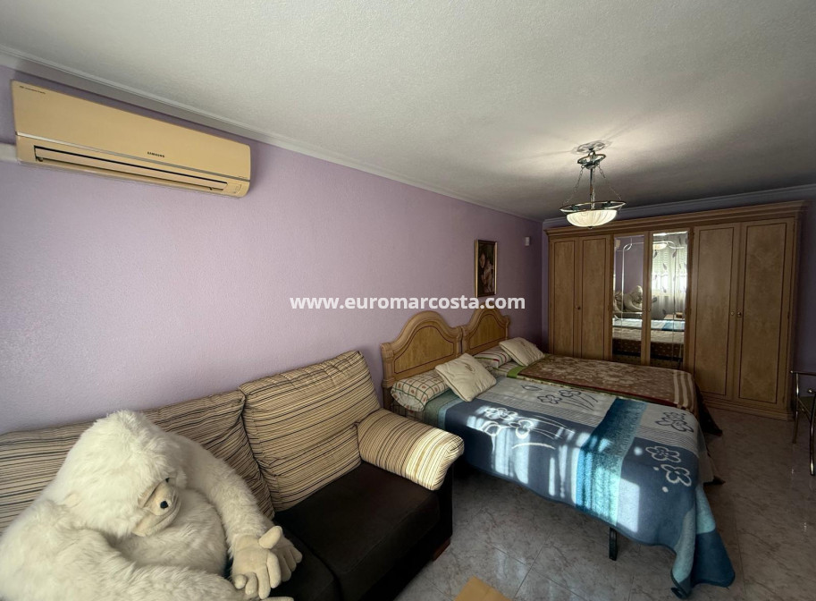Objekte zum Wiederverkauf - Villa freitstehend - Torrevieja - Los Balcones - Los Altos del Edén