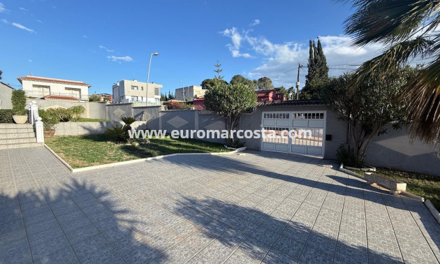 Objekte zum Wiederverkauf - Villa freitstehend - Torrevieja - Los Balcones - Los Altos del Edén
