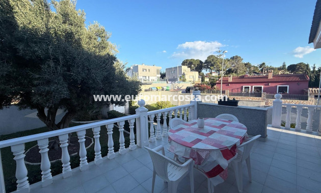 Objekte zum Wiederverkauf - Villa freitstehend - Torrevieja - Los Balcones - Los Altos del Edén