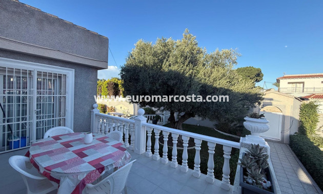 Objekte zum Wiederverkauf - Villa freitstehend - Torrevieja - Los Balcones - Los Altos del Edén