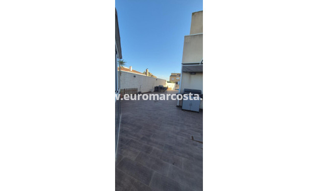Objekte zum Wiederverkauf - Stadthaus - Torrevieja - TORREVIEJA