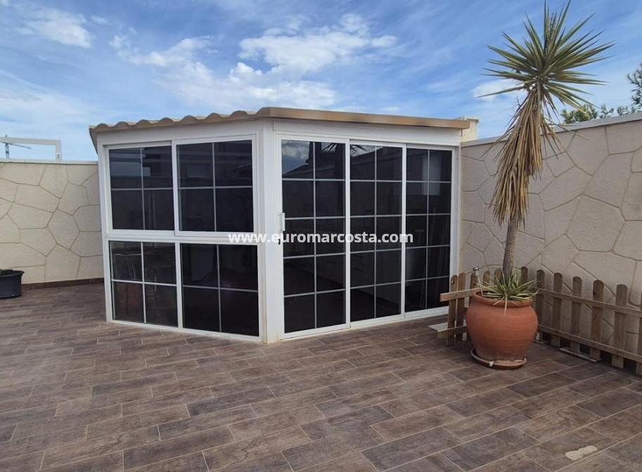 Objekte zum Wiederverkauf - Stadthaus - Torrevieja - TORREVIEJA