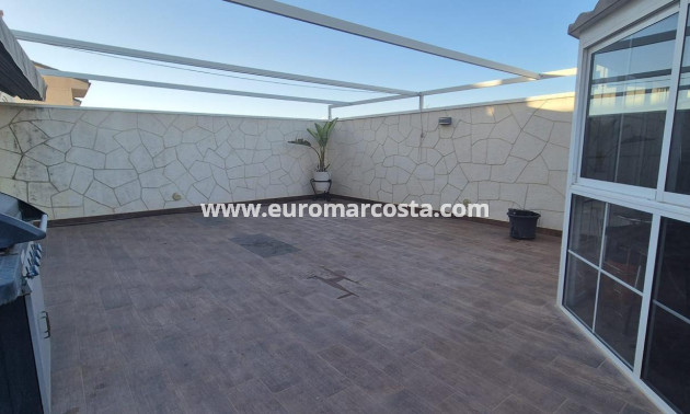 Objekte zum Wiederverkauf - Stadthaus - Torrevieja - TORREVIEJA