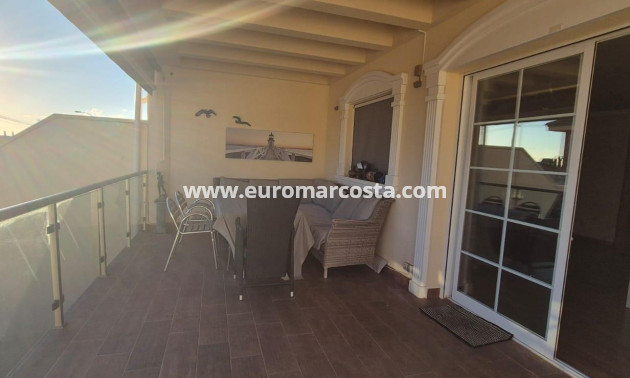 Objekte zum Wiederverkauf - Stadthaus - Torrevieja - TORREVIEJA