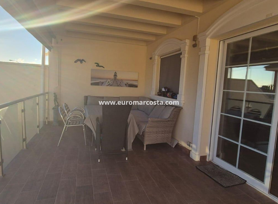 Objekte zum Wiederverkauf - Stadthaus - Torrevieja - TORREVIEJA