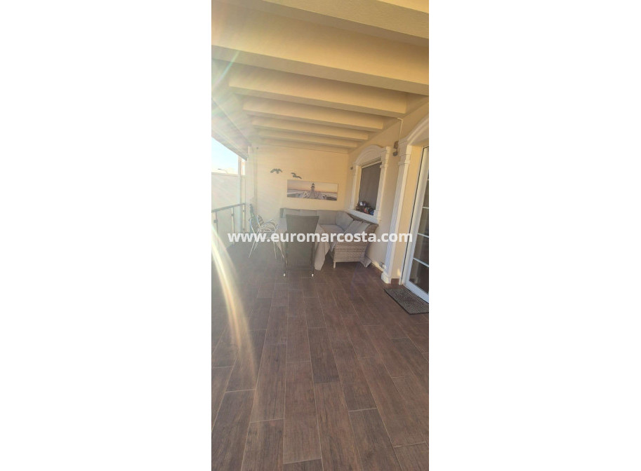 Objekte zum Wiederverkauf - Stadthaus - Torrevieja - TORREVIEJA