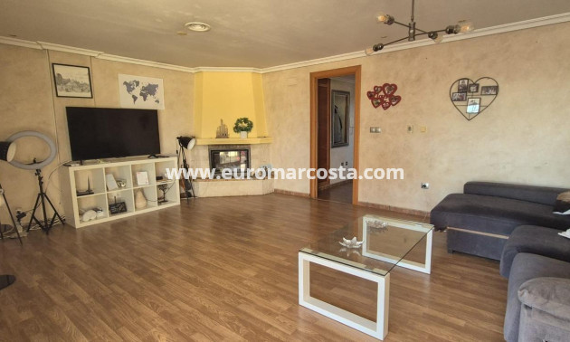 Objekte zum Wiederverkauf - Stadthaus - Torrevieja - TORREVIEJA