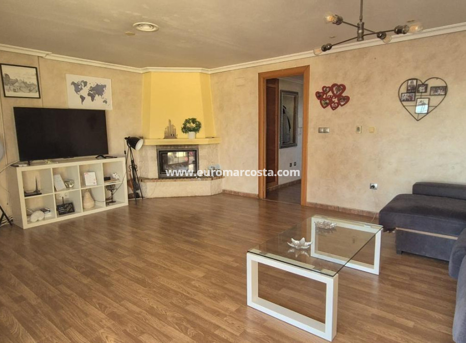Objekte zum Wiederverkauf - Stadthaus - Torrevieja - TORREVIEJA