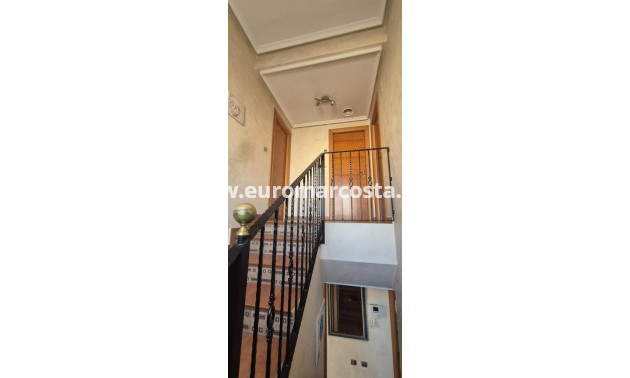 Objekte zum Wiederverkauf - Stadthaus - Torrevieja - TORREVIEJA
