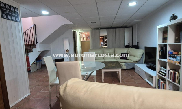 Objekte zum Wiederverkauf - Stadthaus - Torrevieja - TORREVIEJA