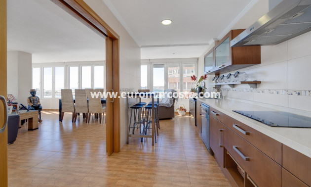 Objekte zum Wiederverkauf - Wohnung - Torrevieja - TORREVIEJA