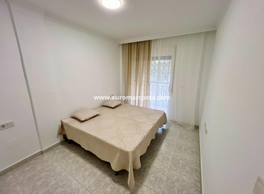Venta - Adosado - Orihuela Costa - TORREVIEJA