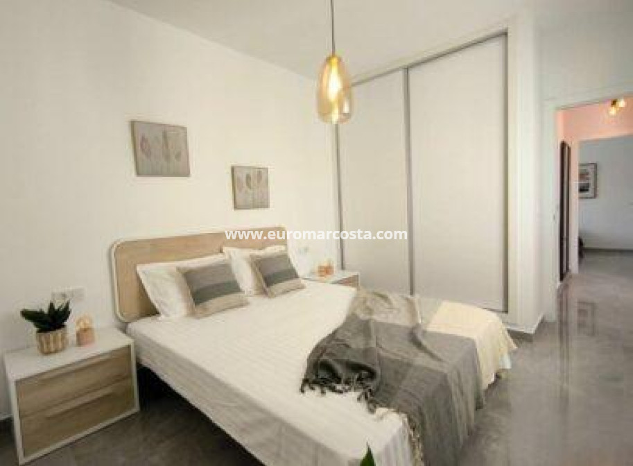 Objekte zum Wiederverkauf - Villa freitstehend - Orihuela Costa - TORREVIEJA