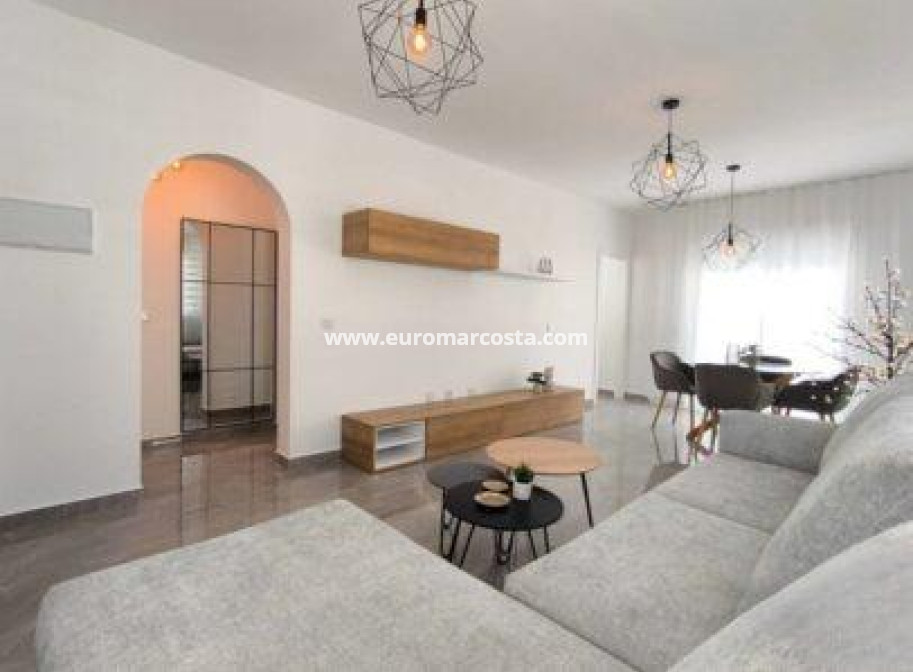 Objekte zum Wiederverkauf - Villa freitstehend - Orihuela Costa - TORREVIEJA