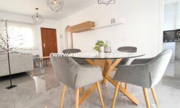Objekte zum Wiederverkauf - Villa freitstehend - Orihuela Costa - TORREVIEJA