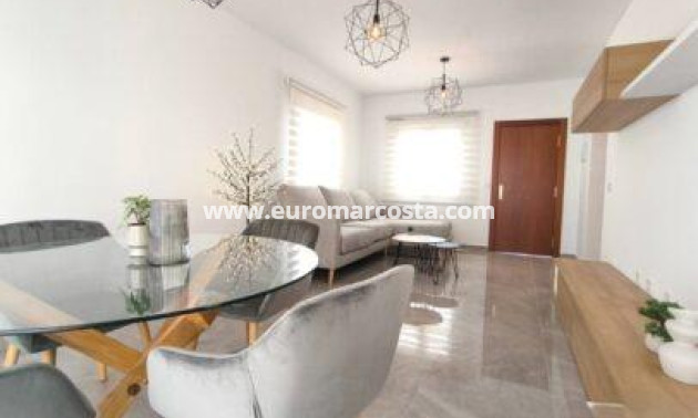 Objekte zum Wiederverkauf - Villa freitstehend - Orihuela Costa - TORREVIEJA
