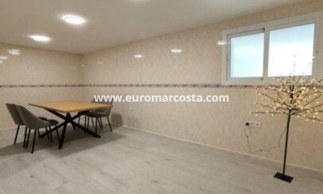 Objekte zum Wiederverkauf - Villa freitstehend - Orihuela Costa - TORREVIEJA